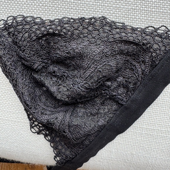 Victoria’s Secret Lace Bralettes (4) Size M - Picture 4 of 9